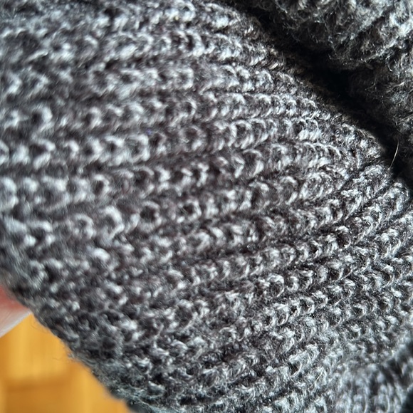 CALVIN KLEIN grey beanie - Picture 7 of 7